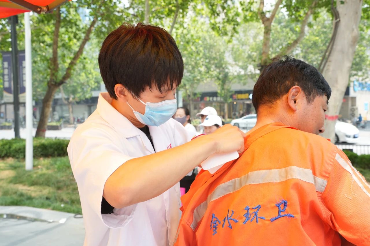 “郑”出风采，服务进万家
