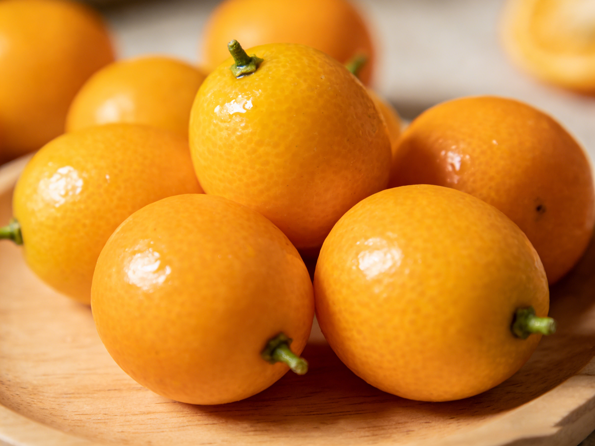 它不止清甜多汁，更是天然 “解郁果”